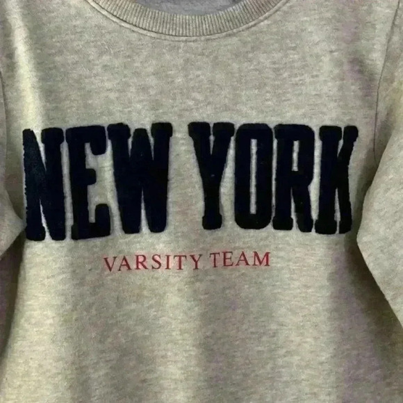 H&M Kids New York Varsity Team Crewneck Sweatshirt-Size 4-6 yrs - Picture 3 of 7